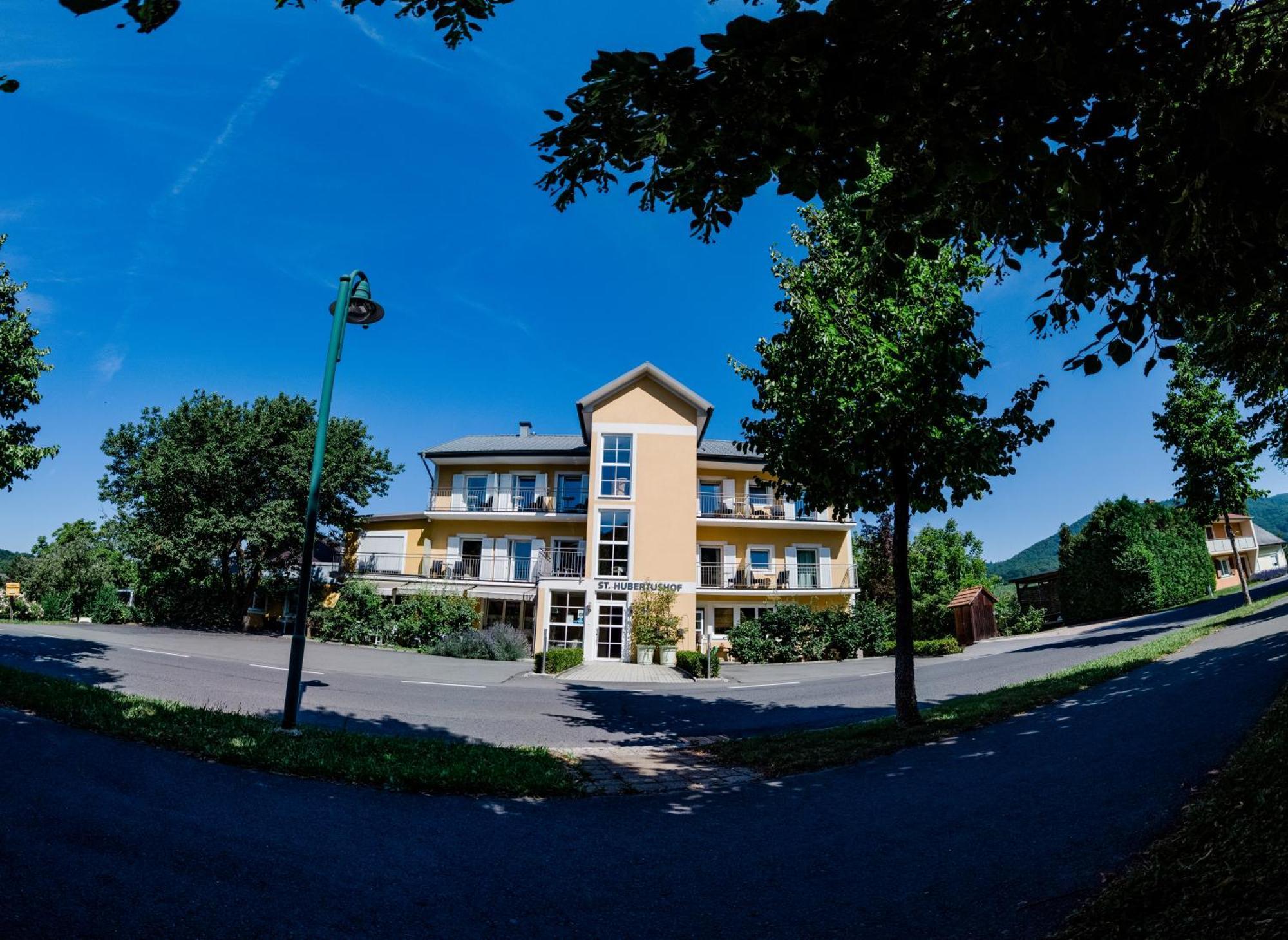 Hotel St. Hubertushof Bad Gleichenberg Ngoại thất bức ảnh
